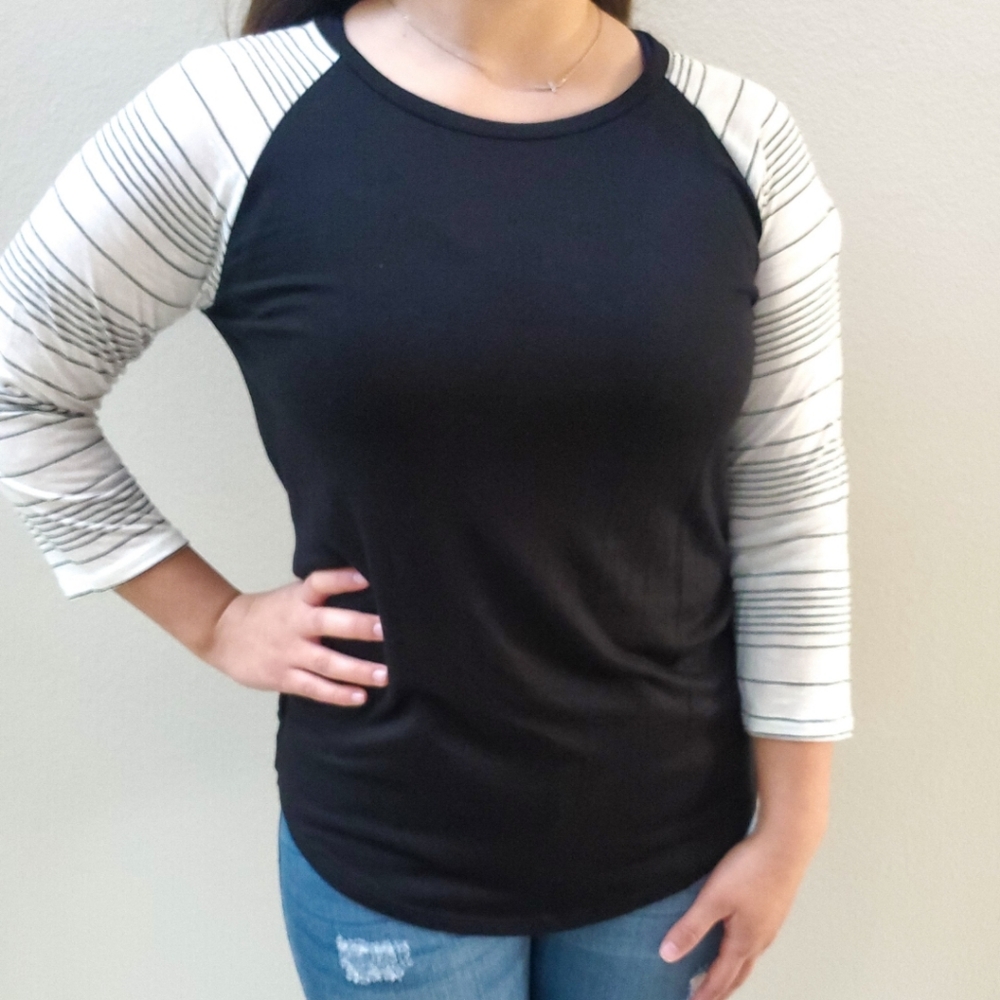 Black & White 3/4 Sleeve Top